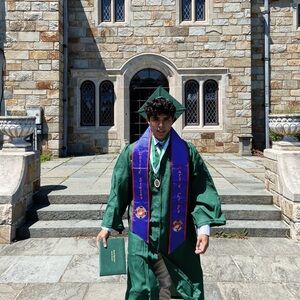 Meet your Posher, Davis